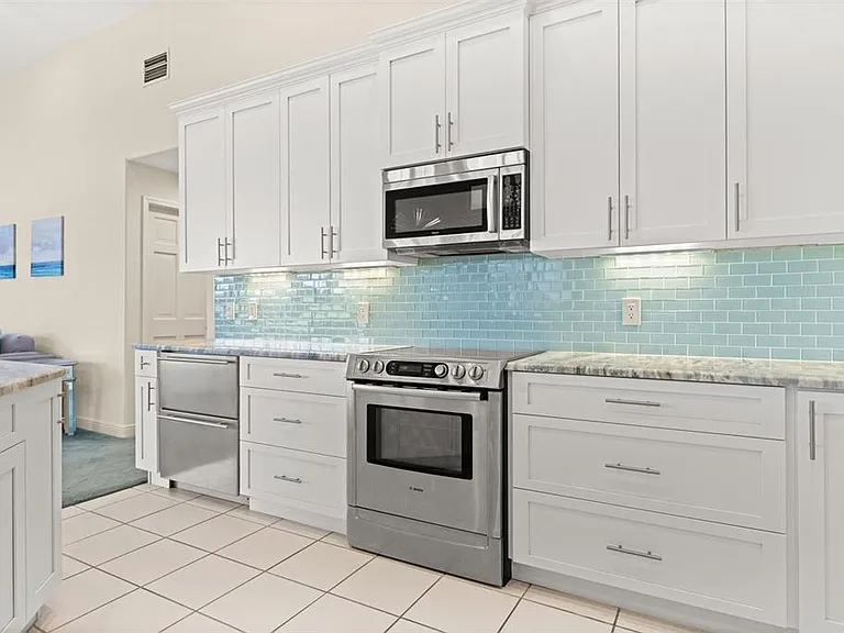 30312 Laurelwood Ln — Photo 21