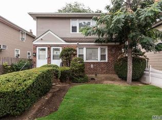 11 Attorney St, Hempstead, NY 11550