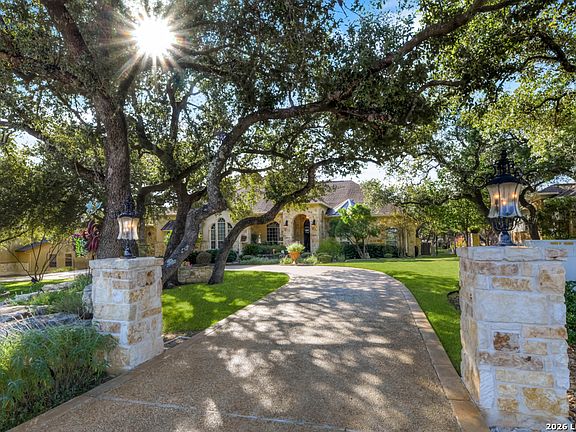 3rd image of 1700 Frontier