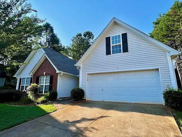 4 bed, 2.0 bath, 1742 sqft, $2,395 — Photo 1