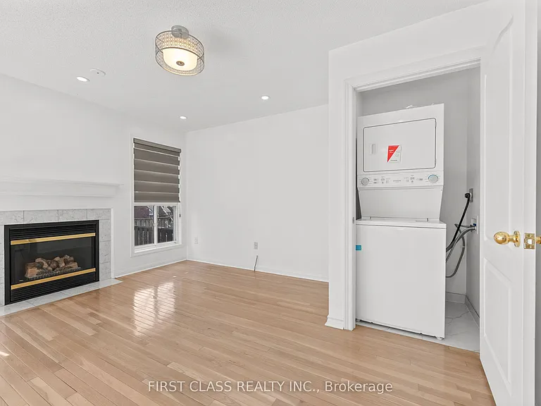 5554 Churchill Meadows Blvd #MAIN — Photo 19