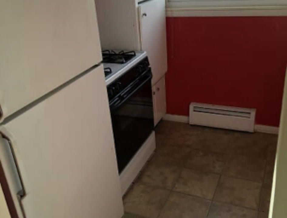 1st image of 3211 Benjamin Ave #14