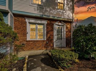 1108 Williamsburg Dr, Mahopac, NY 10541