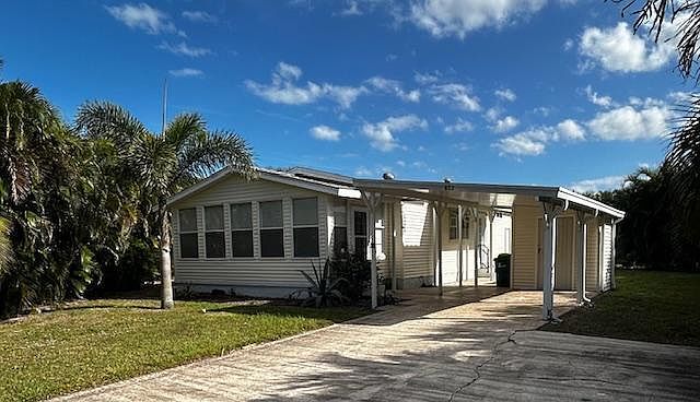1st image of 877 Pecan Circle