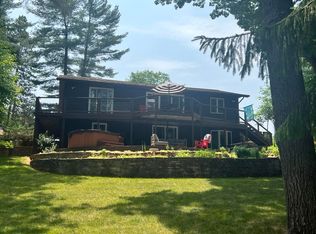 N2898 Highland Ln, Waupaca, WI 54981