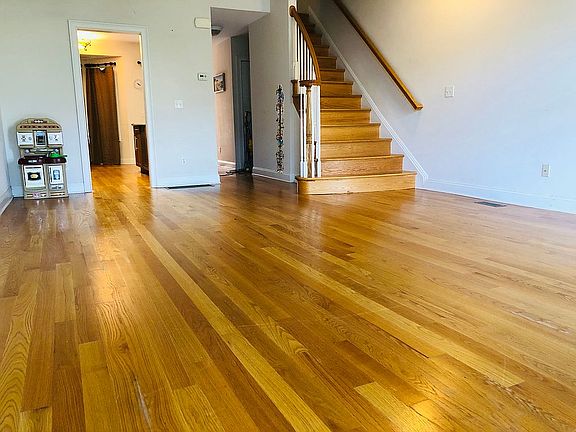 4th image of 14 1st St APT D