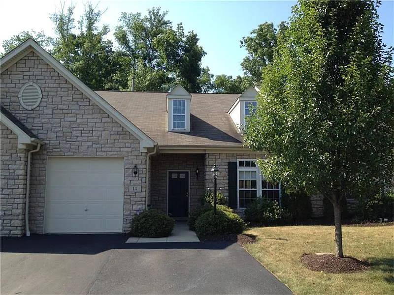 14 Linda Ct photo 1