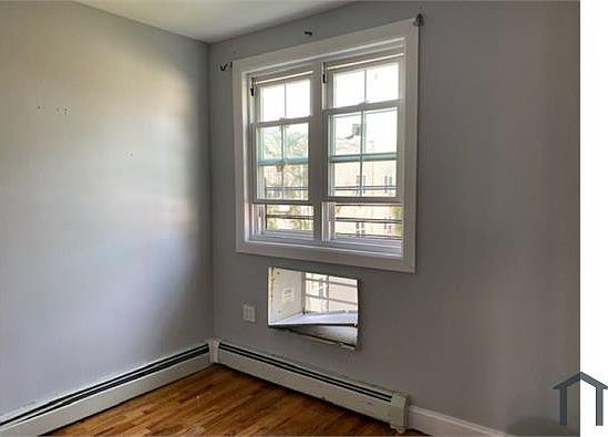 1st image of 207 Beach 31st St #3