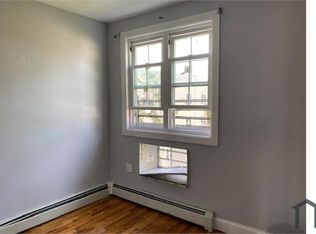 207 Beach 31st St #3, Far Rockaway, NY 11691