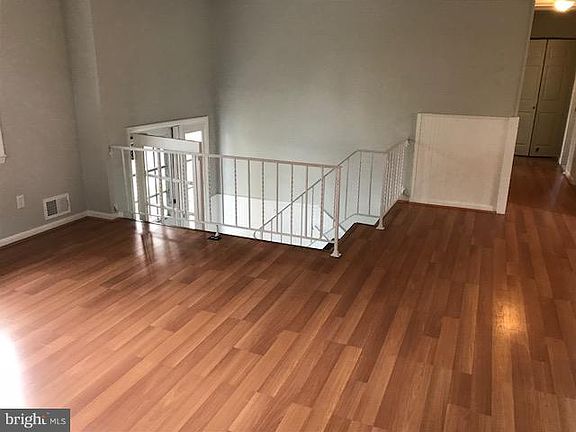 3rd image of 190 Campus Green Dr