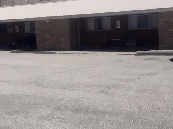 2011 W Spruce St, Rawlins, WY 82301