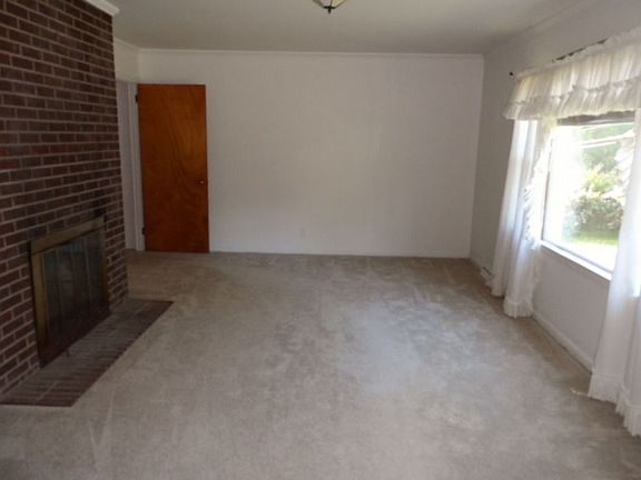 5th image of 3410 Rollingwood Dr