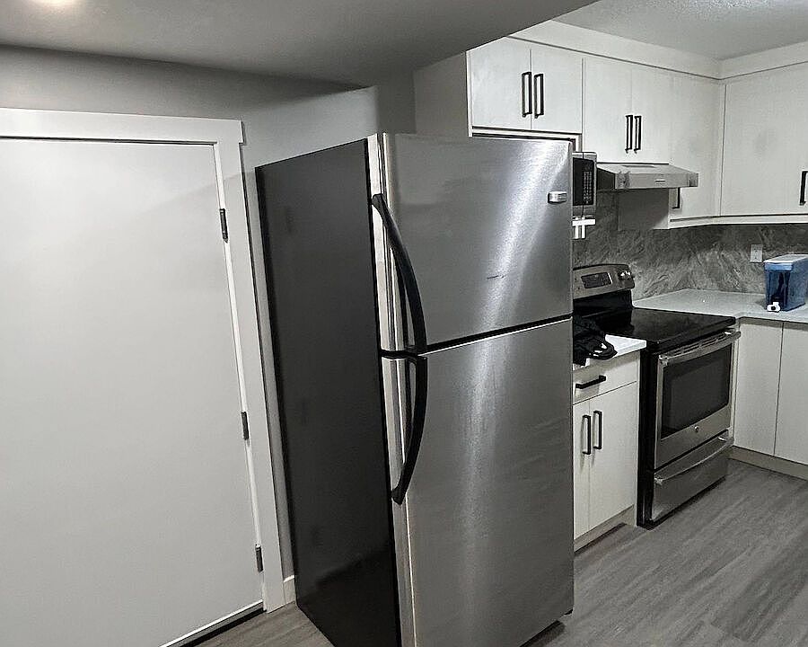 1st image of 664 Windbrook Hts SW