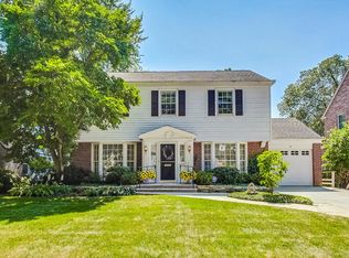 1166 Cherry St, Winnetka, IL 60093