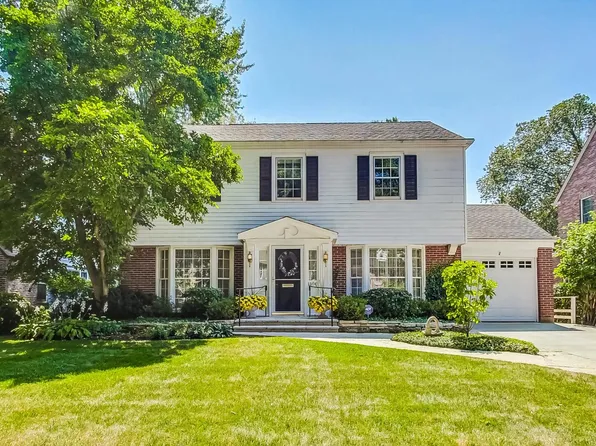1166 Cherry St, Winnetka, IL 60093