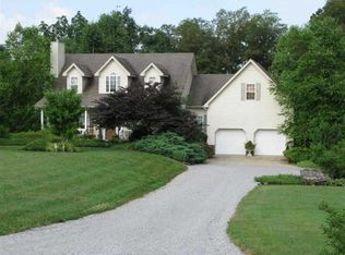 685 Sunny Point Gardens Ln, Brownsville, KY 42210