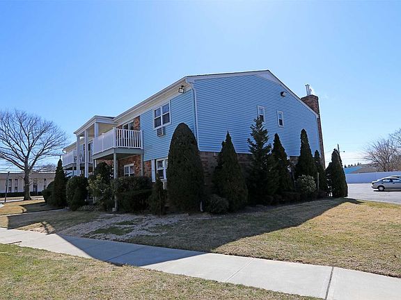 4th image of 260 Waverly Ave APT 11