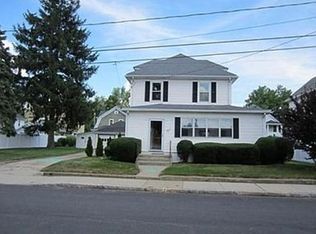 39 Ridgewood Ave, Holyoke, MA 01040