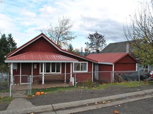 407 3rd St, Gaston, OR 97119