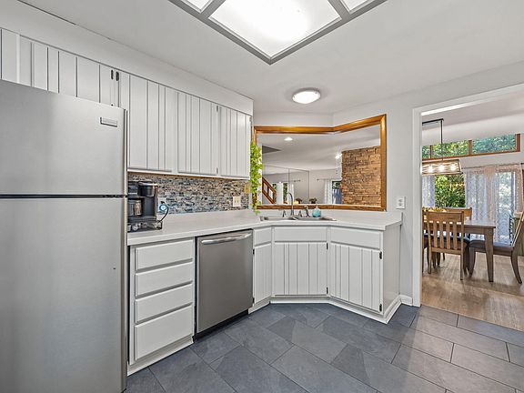 4th image of 4321 Sunscape Ln