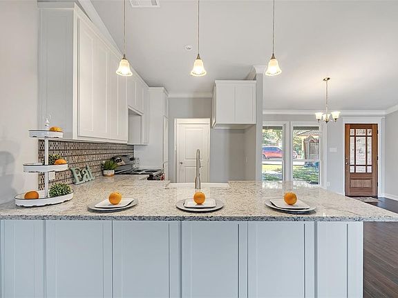 2nd image of 721 Pepperidge Dr