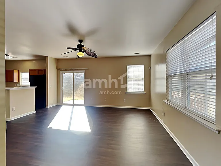 5103 Abercromby St — Photo 6