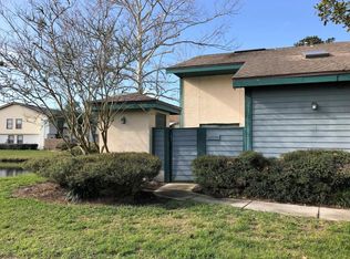 1703 Challenger Ct W, Atlantic Beach, FL 32233