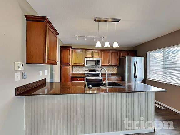 5th image of 5772 S Netherland St