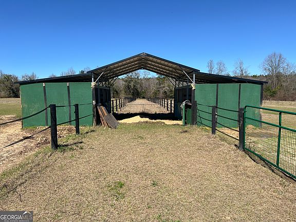 4th image of 1685 Union Hill Rd