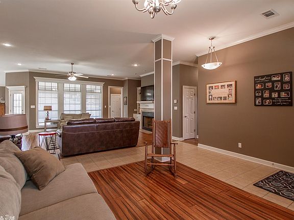 5th image of 9216 Wooded Acres Cir