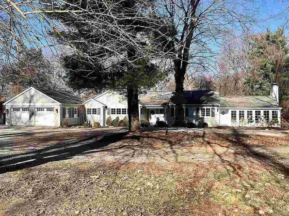 200 Hamilton Dr, Terre Haute, IN 47803