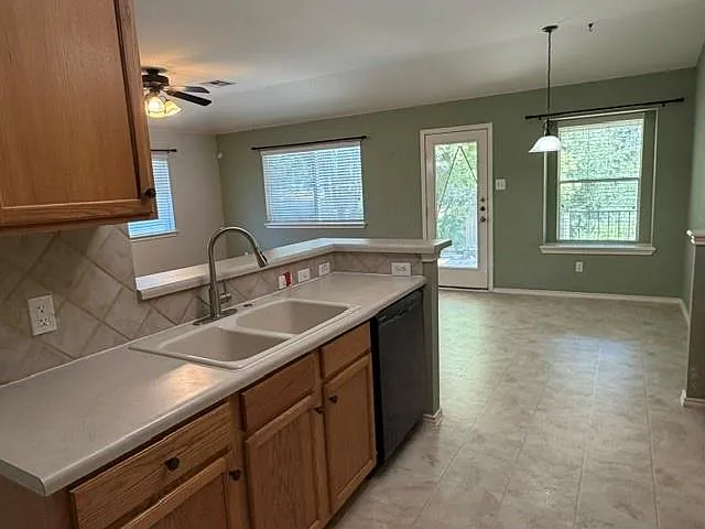 3216 Blue Ridge Dr — Photo 7