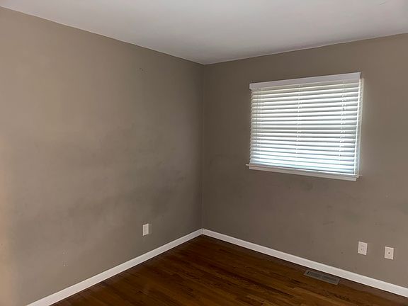 2nd image of 5107 Ville Donna Ln