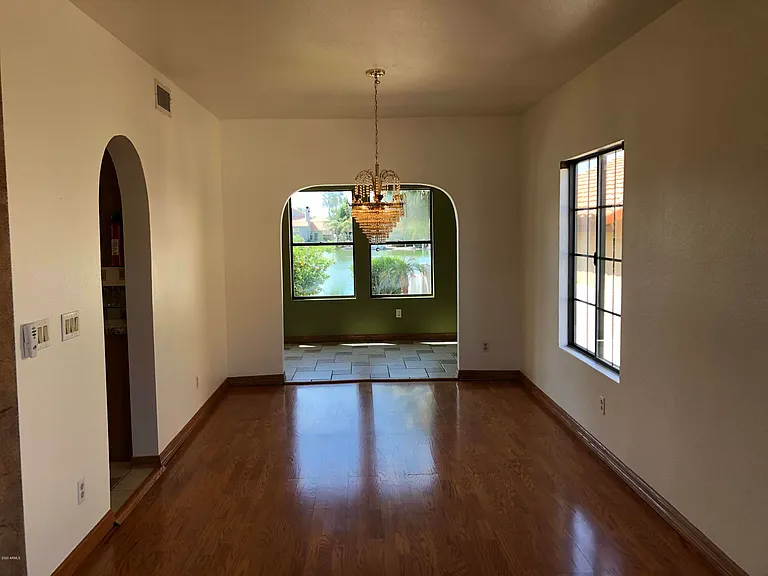 16226 S 37th Way — Photo 7