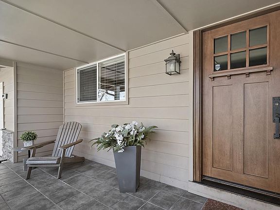 3rd image of 6489 Mojave Dr