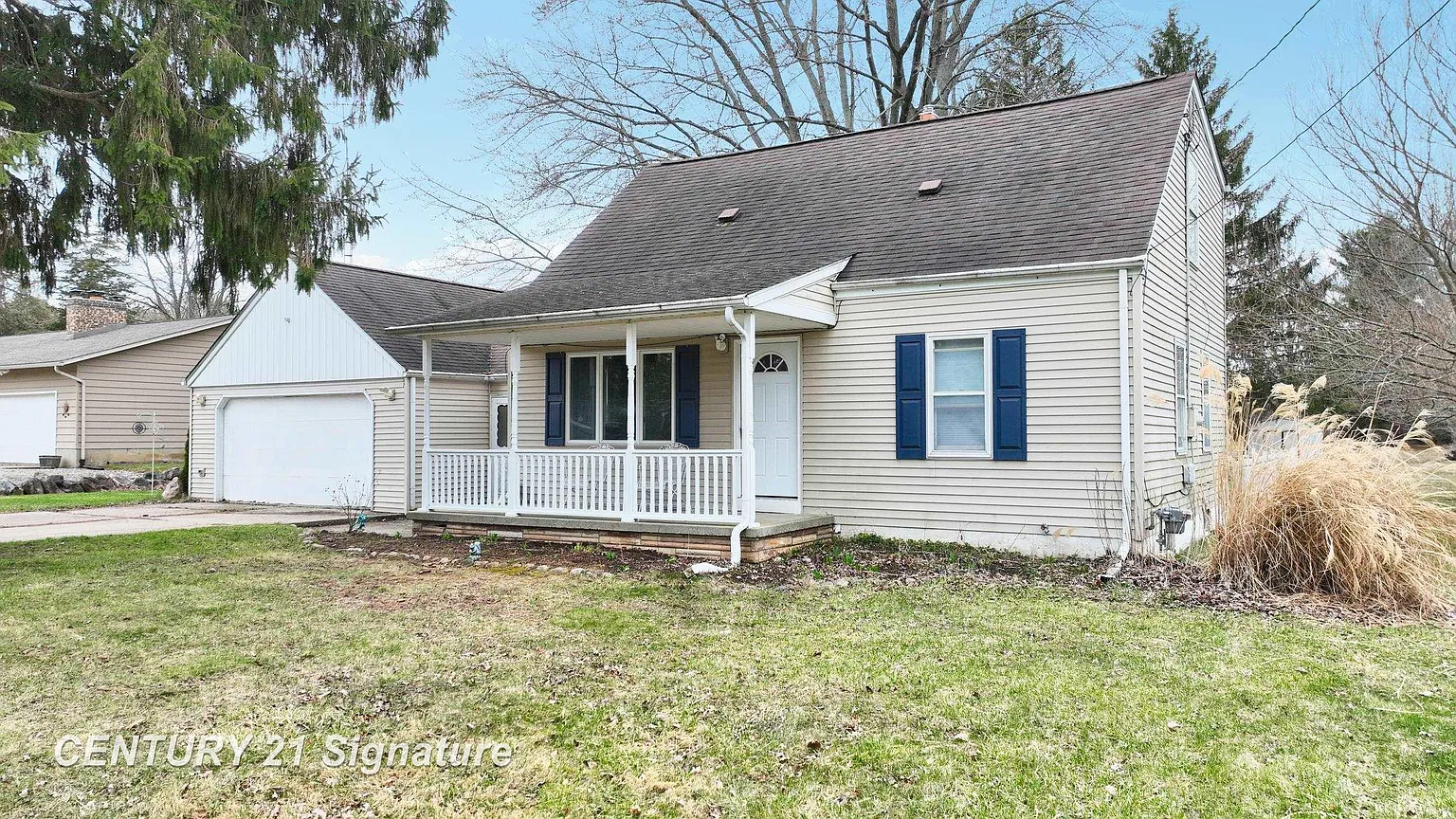 535 Warren Ave photo 1