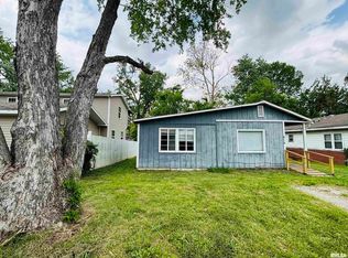 614 W Rigdon St, Carbondale, IL 62901