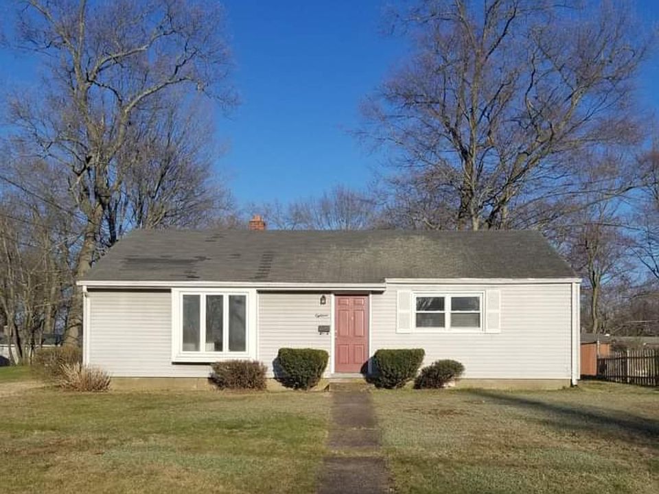 1st image of 18 Stepney Cir