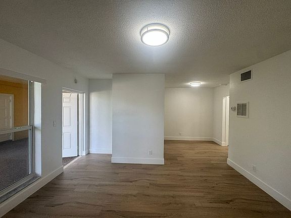 2nd image of 2822 Van Buren St