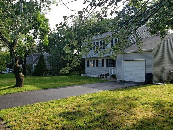 2nd image of 8 Westwood Dr