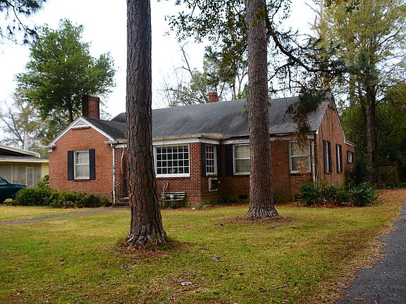 2nd image of 2419 Bettys Dr