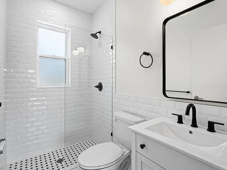 4735 Rohns St #6A — Photo 10