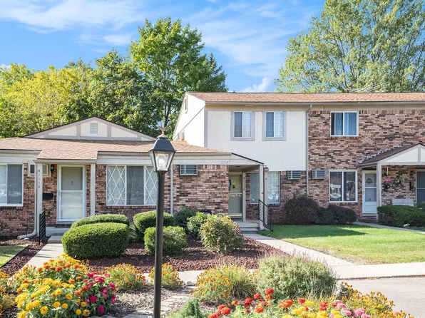 61117 Heritage Blvd, South Lyon, MI 48178