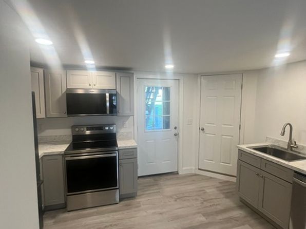 10 W Market St