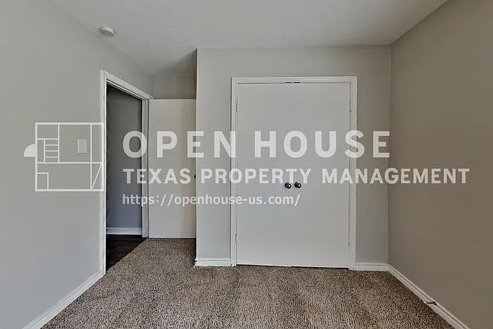 6823 Heather Hollow Dr — Photo 14