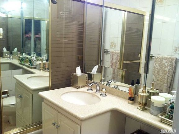 5th image of 54-44 Little Neck Pkwy #1R