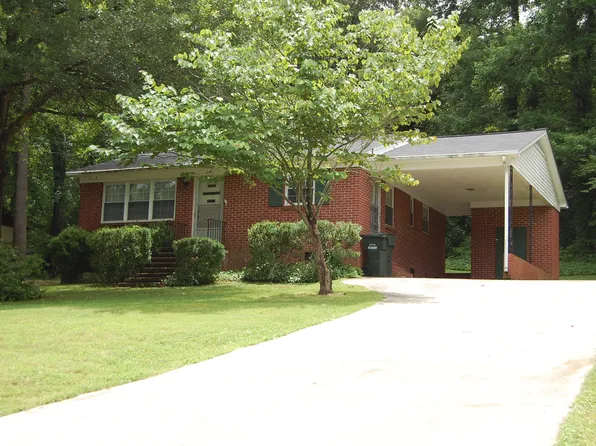 214 31st Ave NE, Hickory, NC 28601