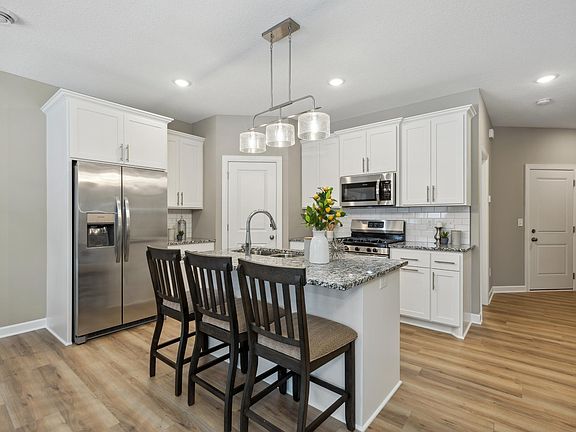 4th image of 13837 Oakwood Dr