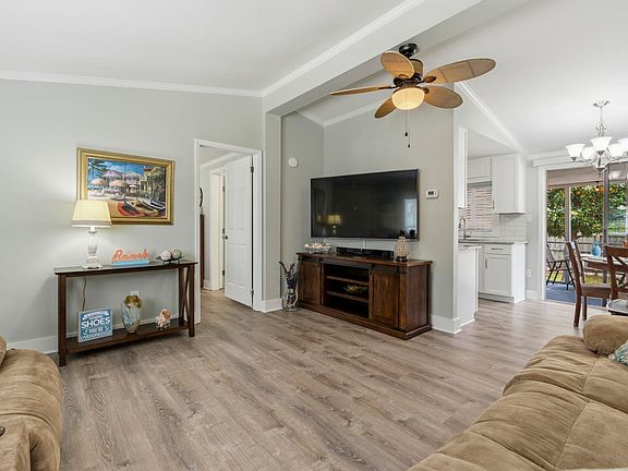 4th image of 124 Queens Rd.
