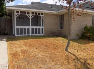 705 Ruth Ct #A, Navasota, TX 77868
